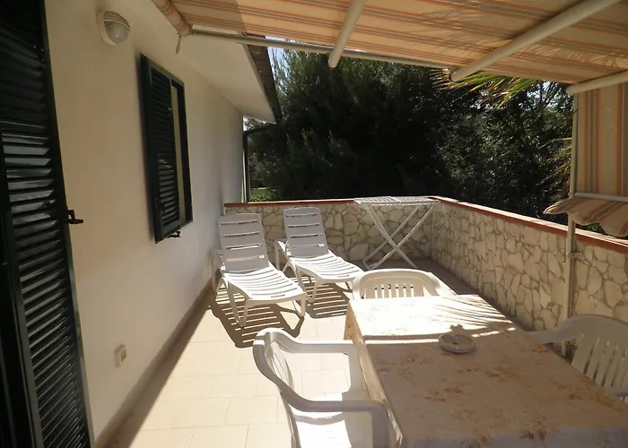 Palm Garden מלון דירות 3*